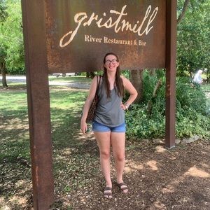 Meet your Posher, Libby